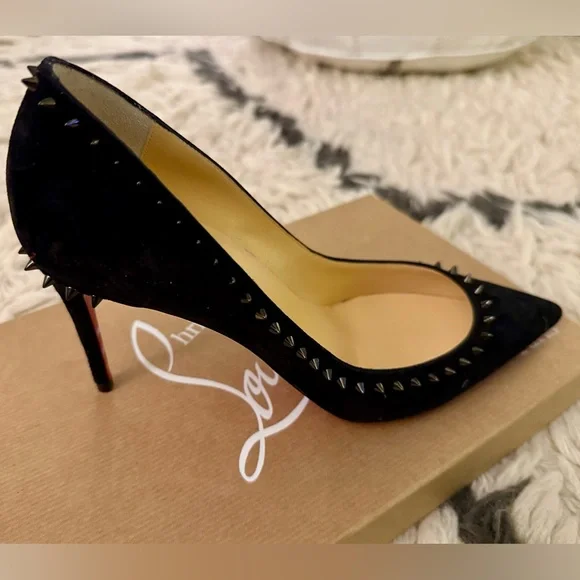 Christian Louboutin Anjalina Studded Pointed Toe Pump - Size 37 (7) - Picture 3 of 8